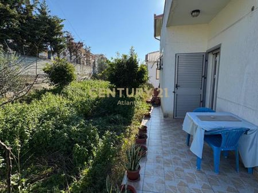 Villa for rent – Arapaj, Durrës Strategic location near the main road.