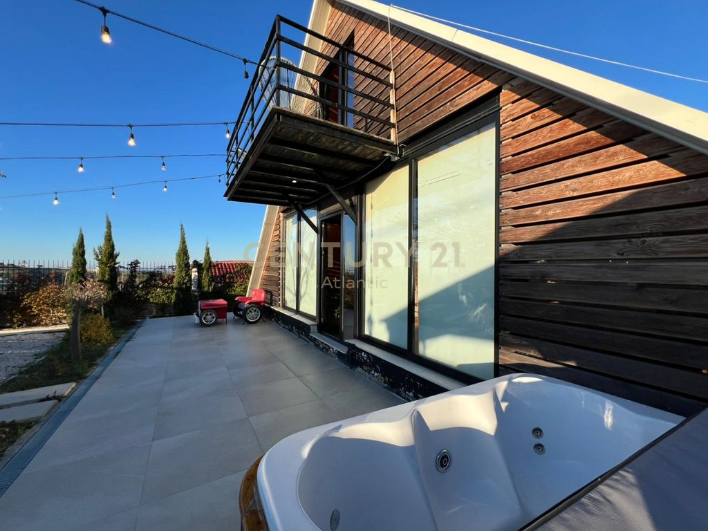VILE ALPINE DRRURI WITH JACUZZI FOR SALE IN SHKALLNURE DURRES !