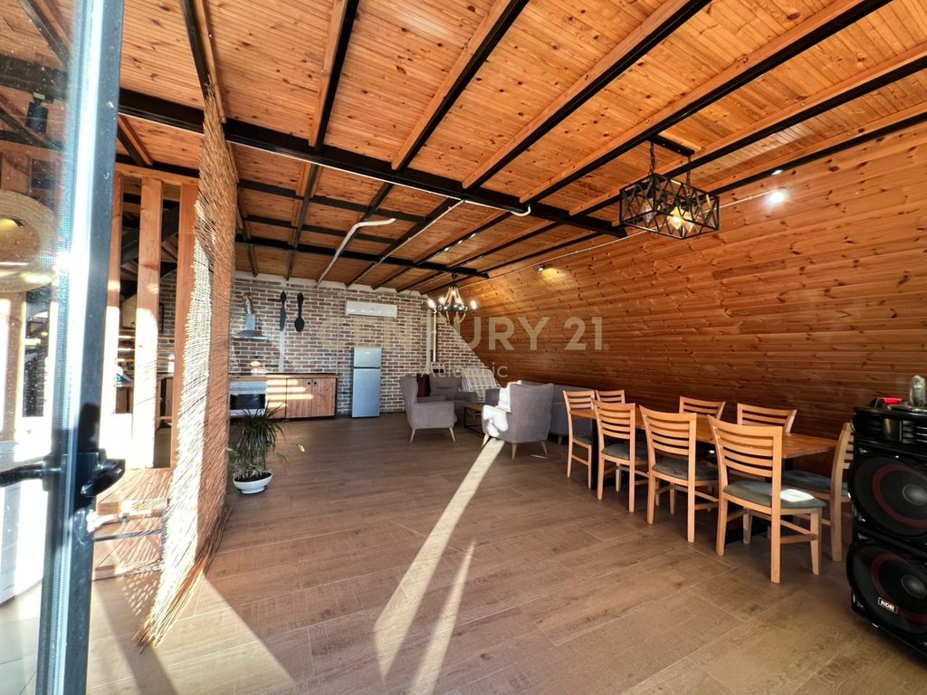 VILE ALPINE DRRURI WITH JACUZZI FOR SALE IN SHKALLNURE DURRES !