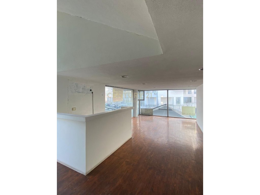Business premises for rent with a total area of 106 m2 in Neighborhood 17, Durres.