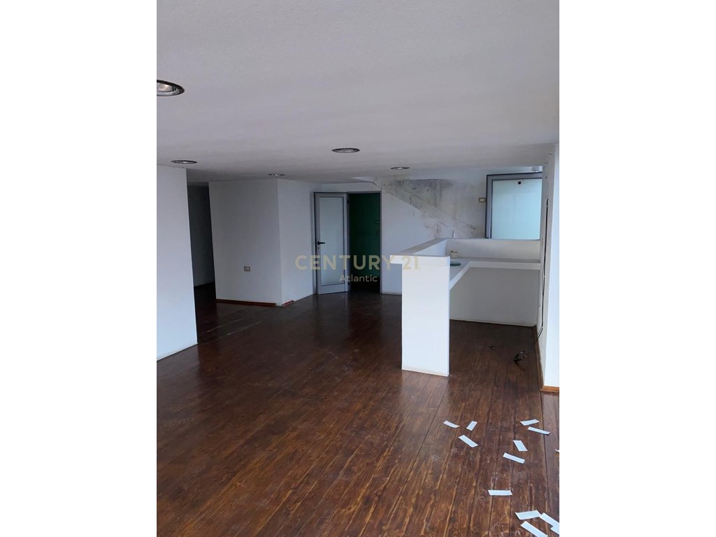 Business premises for rent with a total area of 106 m2 in Neighborhood 17, Durres.