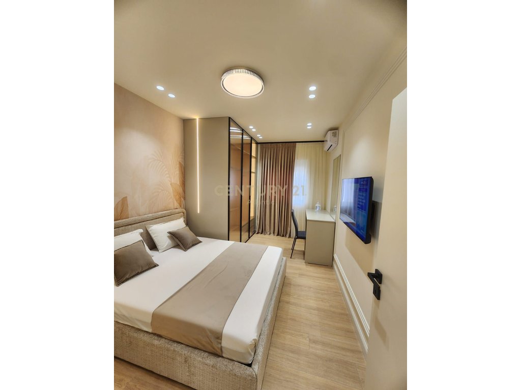 1+1 Apartment For Sale on the Beach, Durrës