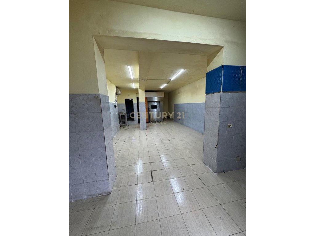 Commercial Ambient For Sale in Neighborhood no.12, Durrës