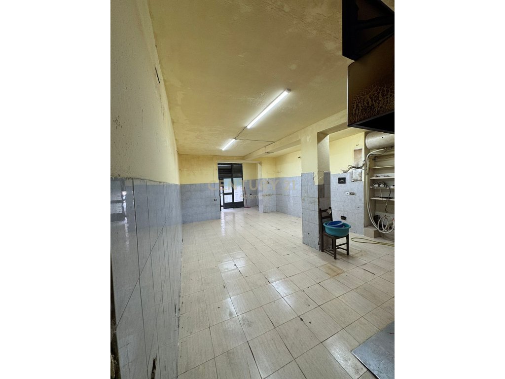 Commercial Ambient For Sale in Neighborhood no.12, Durrës