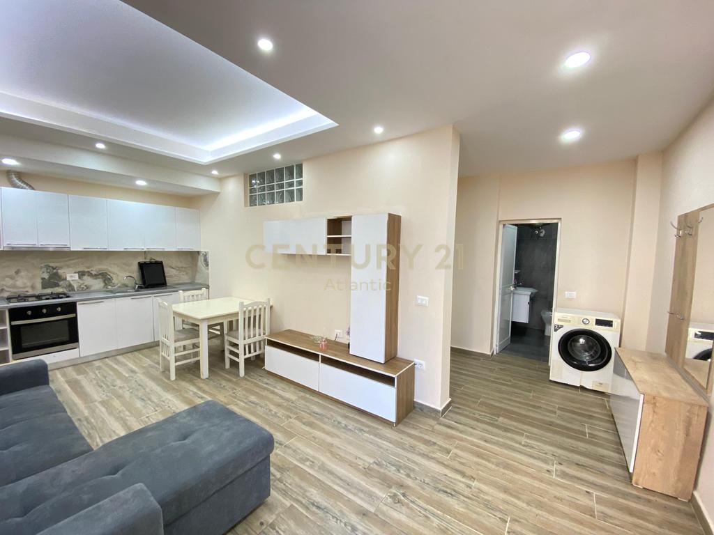 1+1 APARTMENT IN THE CENTER NEAR THE DURRES MUSEUM!