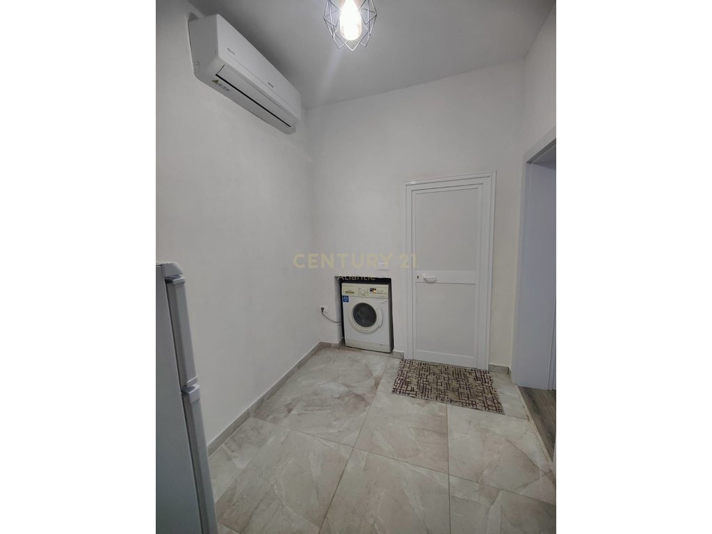 FLOOR 1 FOR RENT, 1+1 NEAR GALAKTIKU, DURRES!
