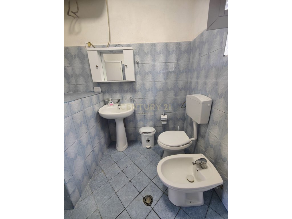 FLOOR 1 FOR RENT, 1+1 NEAR GALAKTIKU, DURRES!