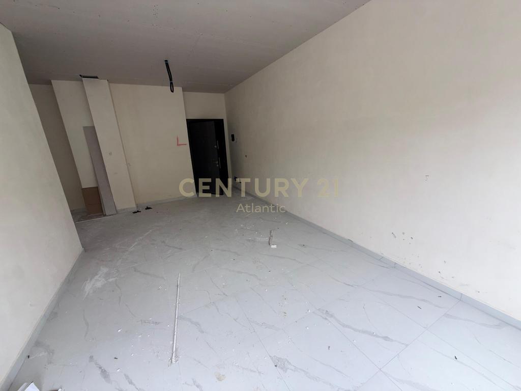 Apartment 2+1+27m² Veranda for sale, in Golem-Durres 90000€ | 109 m²
