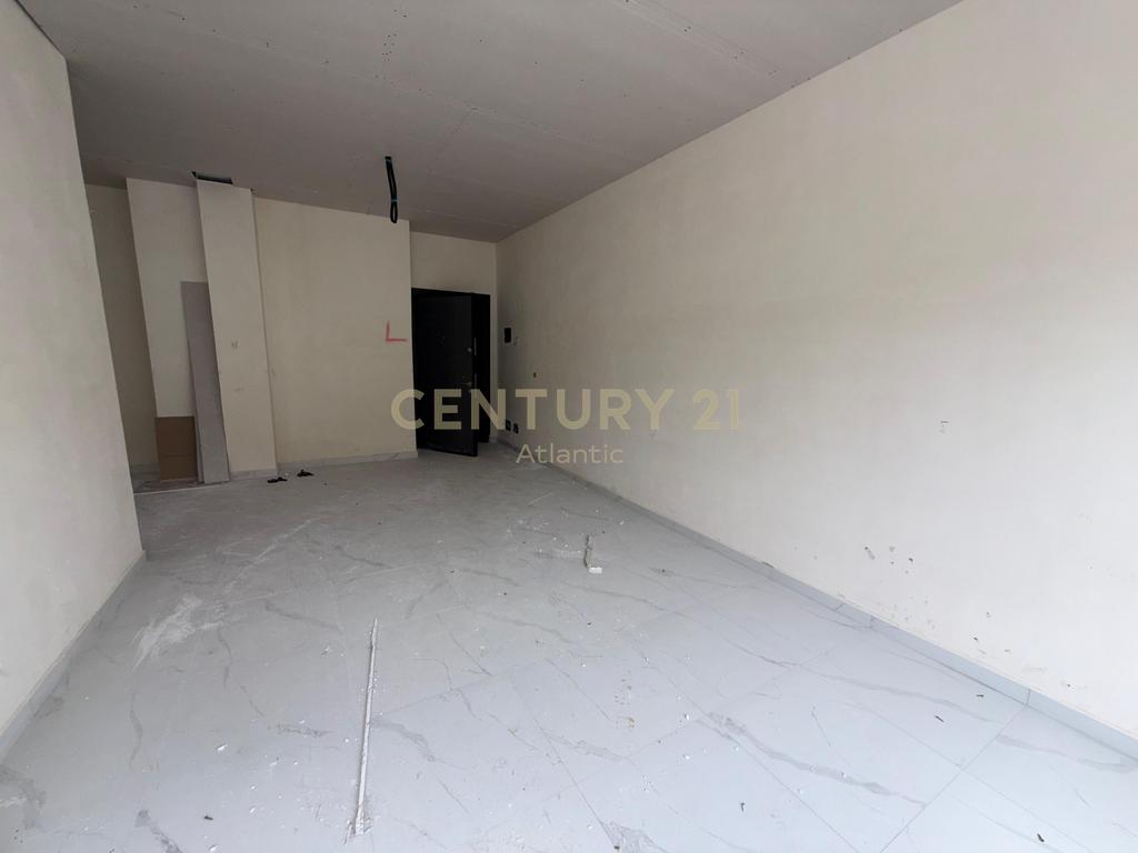 Apartment 2+1+27m² Veranda for sale, in Golem-Durres 90000€ | 109 m²
