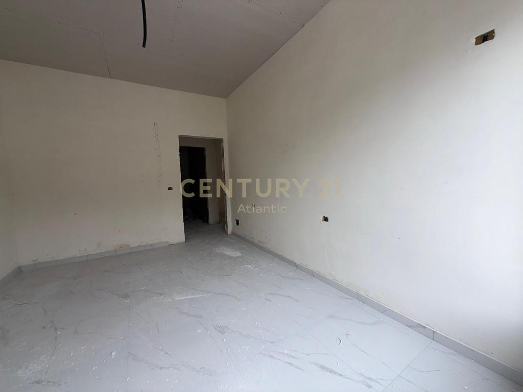 Apartment 2+1+27m² Veranda for sale, in Golem-Durres 90000€ | 109 m²