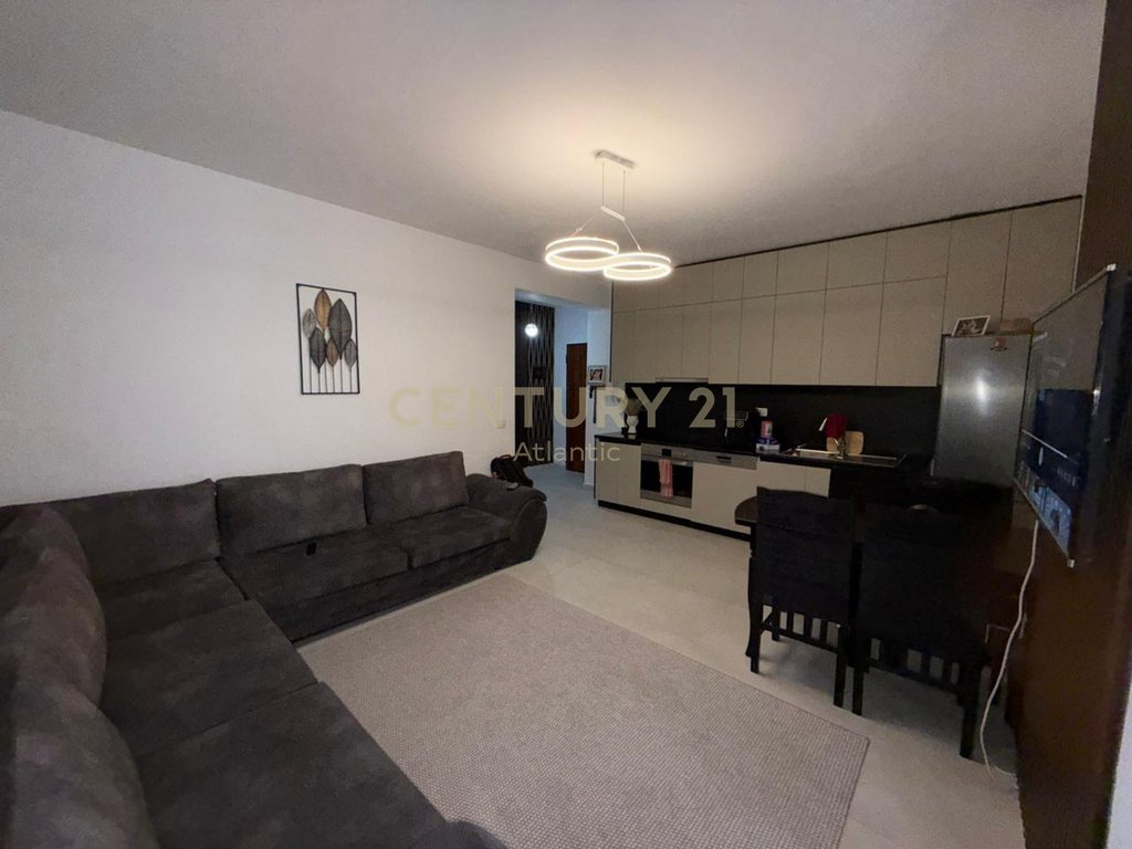 Apartament 1+1 Me Qira në Shkëmbi i Kavajës, Durrës - 500€ | 63 m²