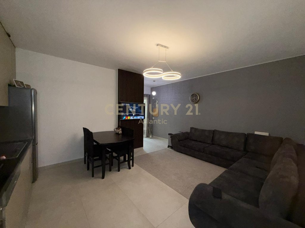 Apartament 1+1 Me Qira në Shkëmbi i Kavajës, Durrës - 500€ | 63 m²
