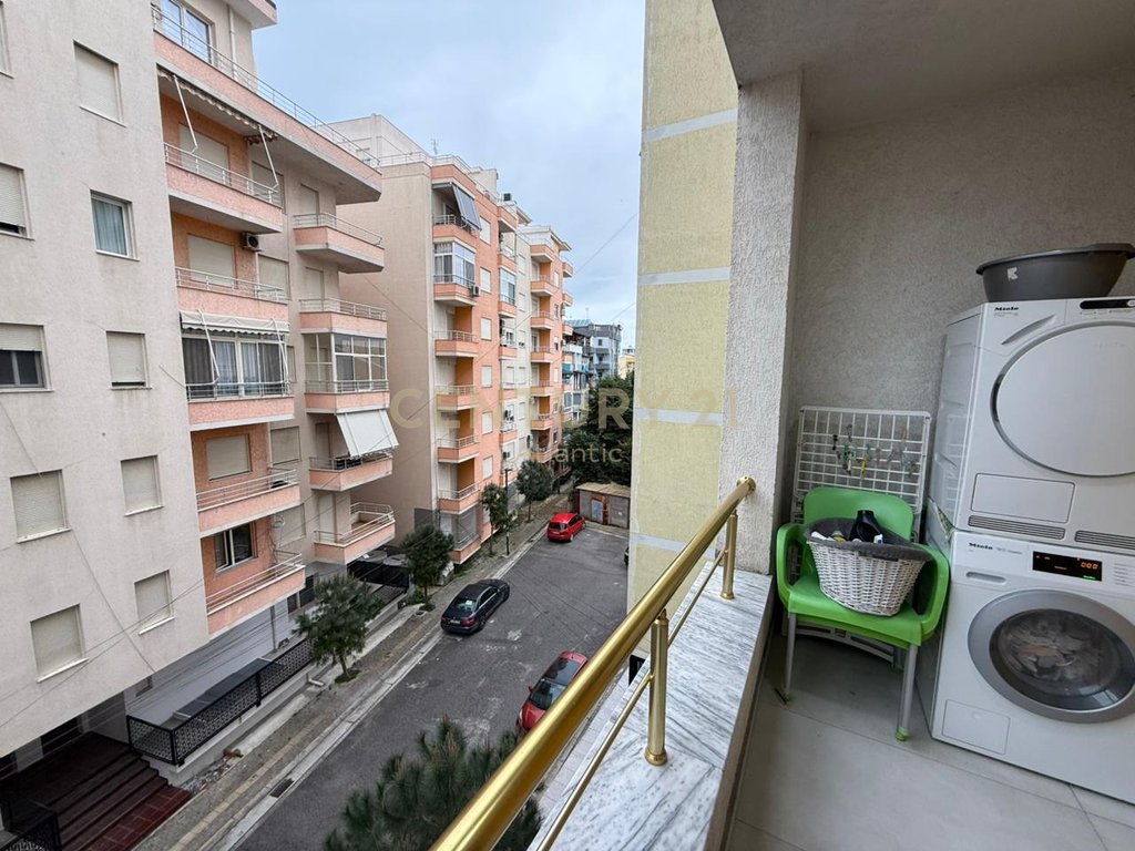 Apartament 1+1 Me Qira në Shkëmbi i Kavajës, Durrës - 500€ | 63 m²