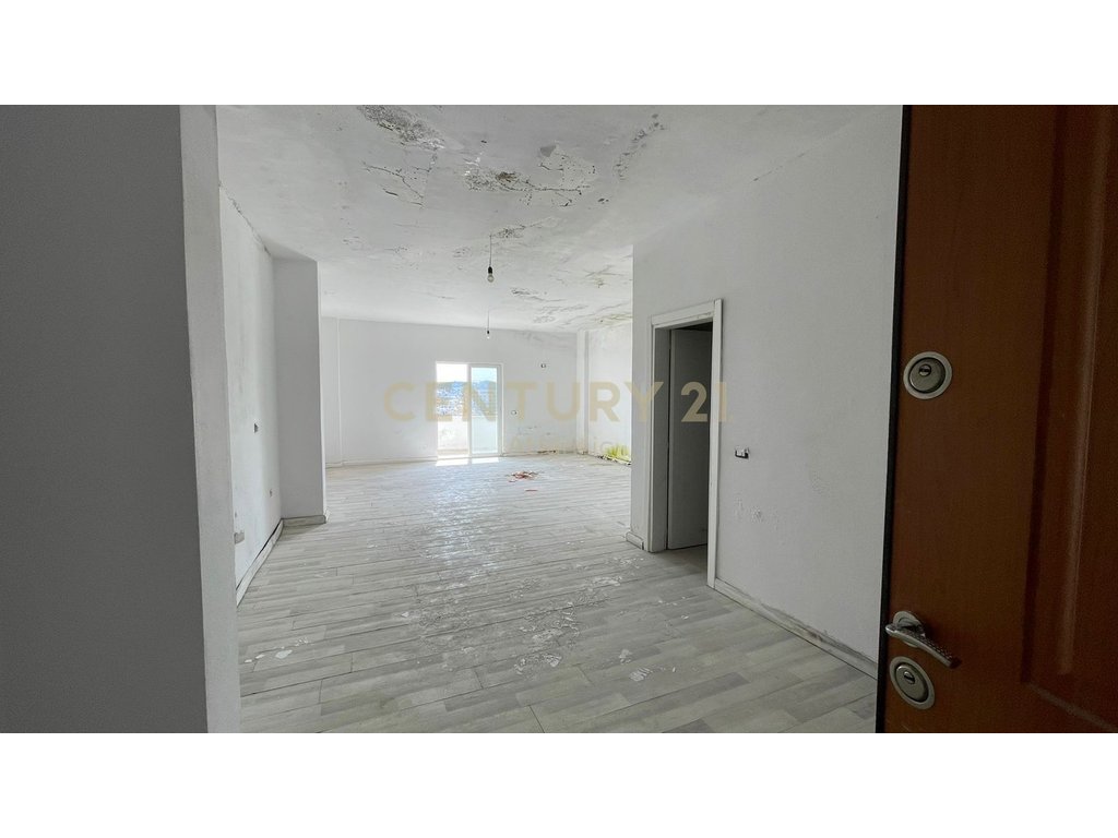 SELLING 2 APARTMENTS IN BEACH RAILWAY, DURRES!