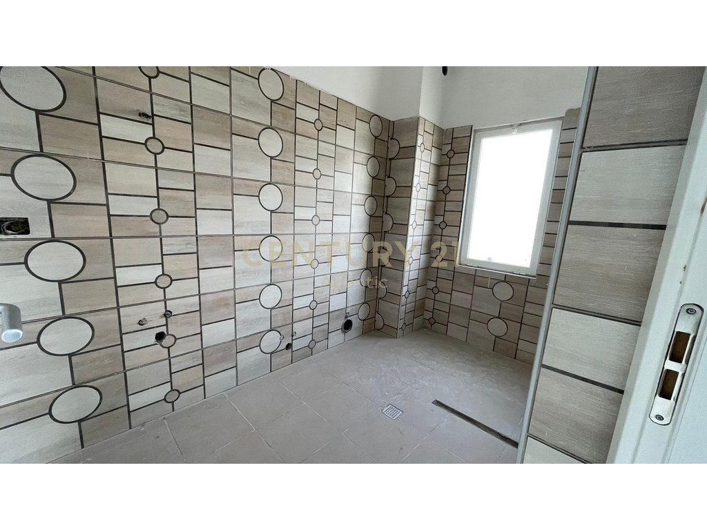 SELLING 2 APARTMENTS IN BEACH RAILWAY, DURRES!