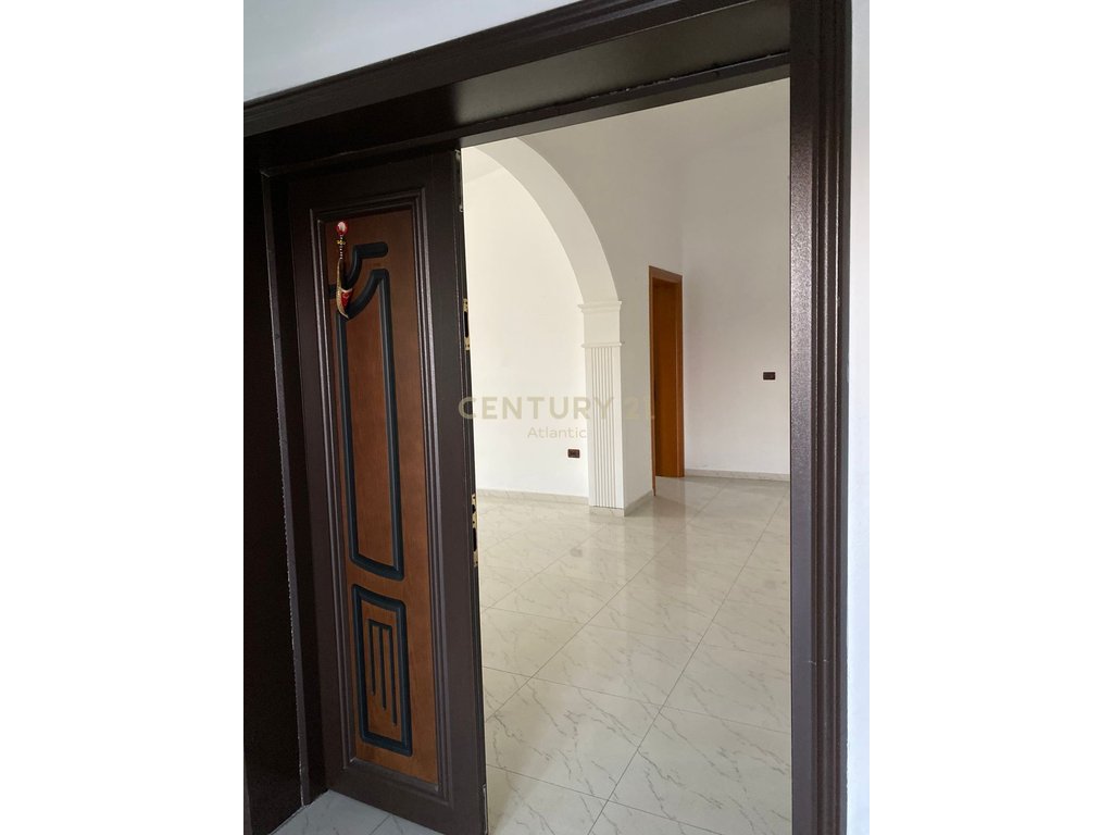 Apartament 2+1 Me Qira në Periferia Durrës - 360€ | 308.38 m²