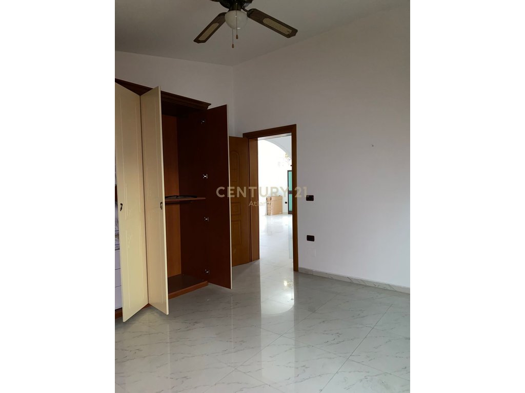 Apartament 2+1 Me Qira në Periferia Durrës - 360€ | 308.38 m²