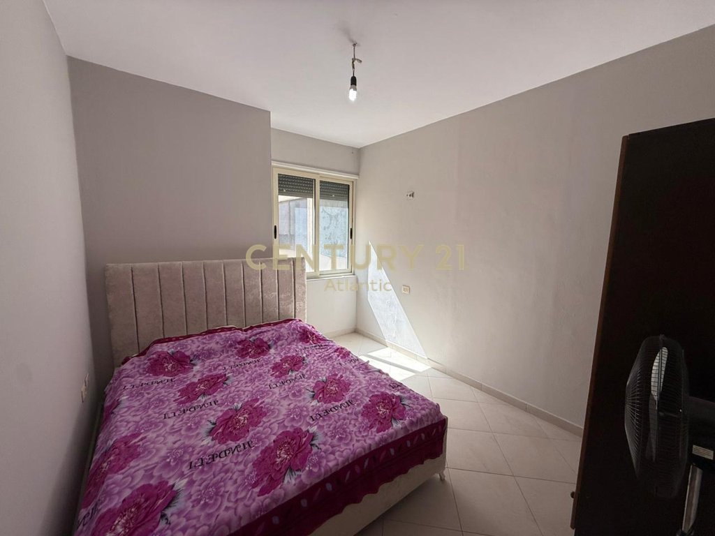 Jepet me qira apartament 2+1 me pamje deti ,Plazh Stacioni i parë, Durrës!