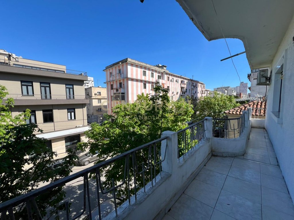 APARTMENT 2+1+2 BATHROOMS FOR SALE NEAR THE CENTER AT THE MUSEUM!