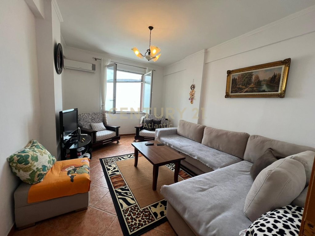 APARTMENT FOR RENT FIRST LINE WITH SEA BEACH RED WHEEL FOR LONG TERM RENT!