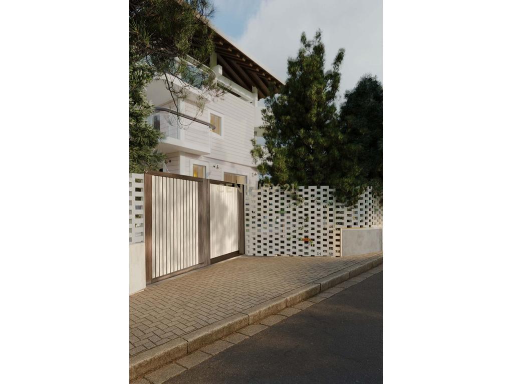 🏡 Villa for sale on the first line by the sea – Qerret