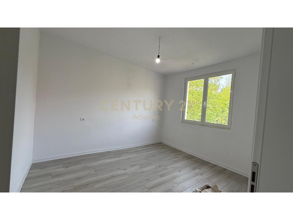 Apartament 2+1 në shitje në Çezma e ferrës, Durrës - 82,000€ | 70 m²