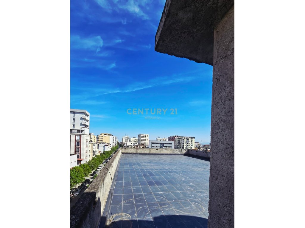 APARTMENT 6+2 FOR SALE Aleksander Goga Street, Durrës