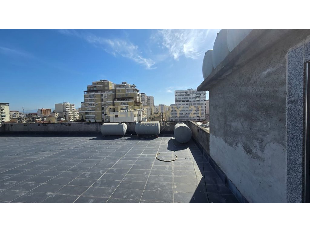 APARTMENT 6+2 FOR SALE Aleksander Goga Street, Durrës