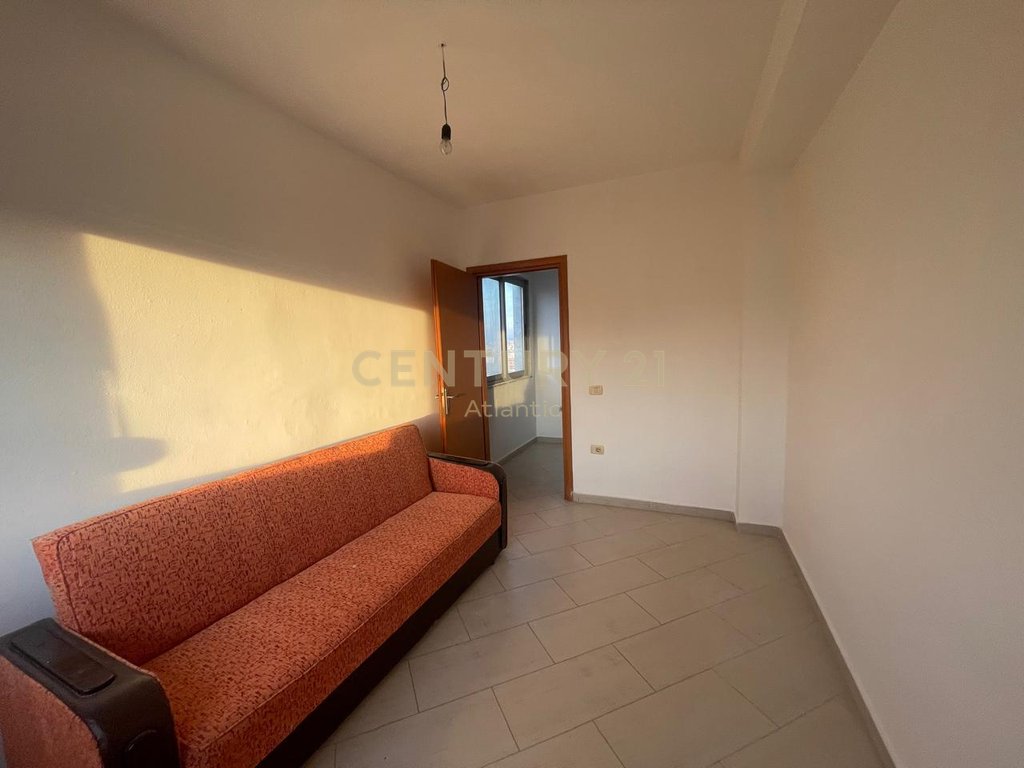 FOR RENT 2+1+2 APARTMENT WITH TOILETS NEAR THE POLICE DIRECTORATE, DURRES!