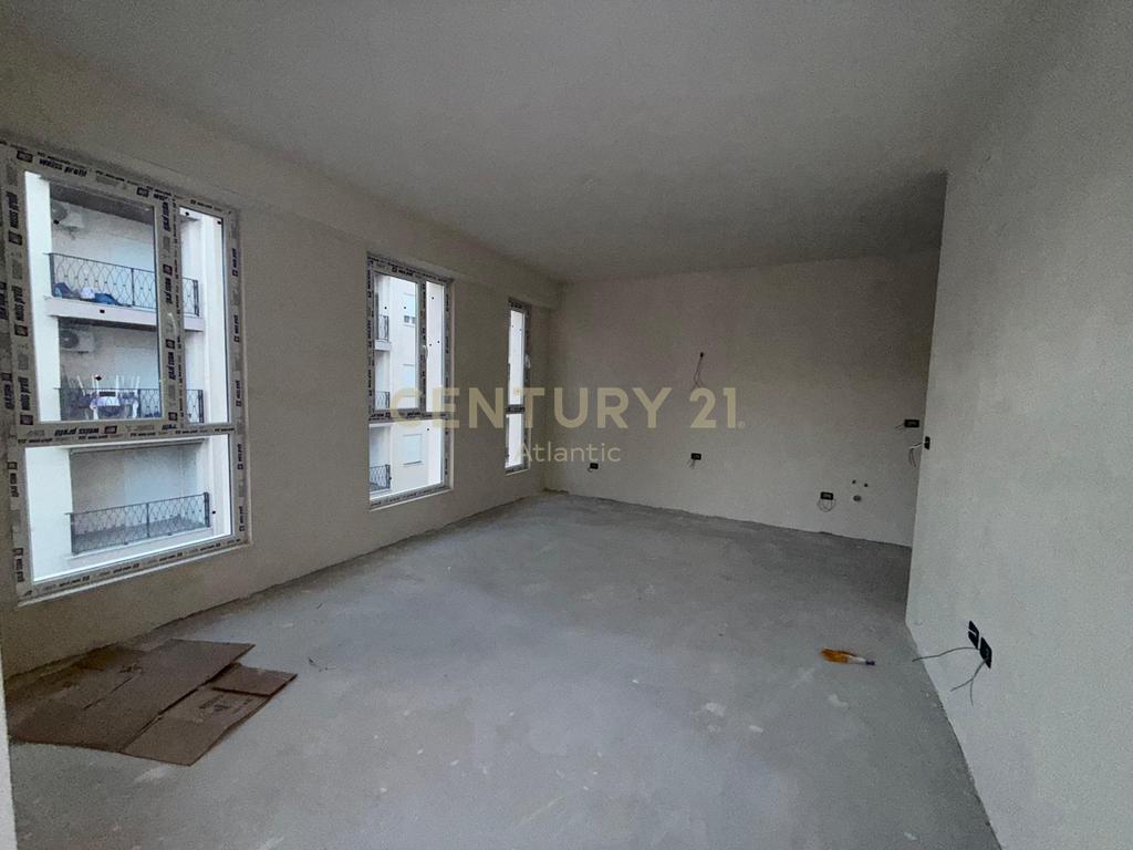 Apartment 1+1 For Sale in Golem, 150 meters from the sea - €93,200 | 72 m²