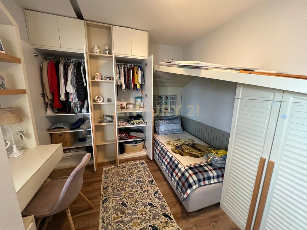 2+1 apartment for rent on the first line by the sea, Shkëmbi i Kavajës, Durrës.
