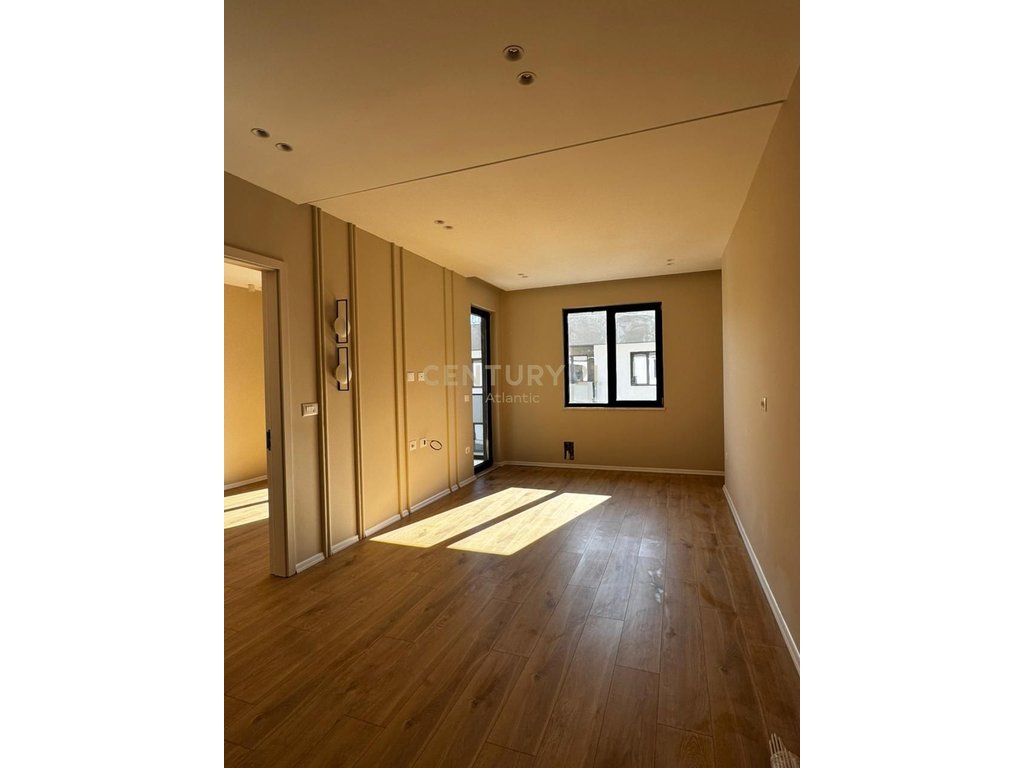 1+1 Apartment For Sale in Mali i Robit.