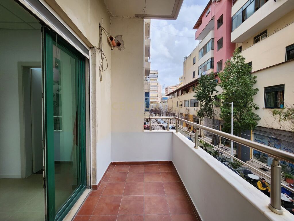 BUSINESS ENVIRONMENT FOR RENT IN VLORA