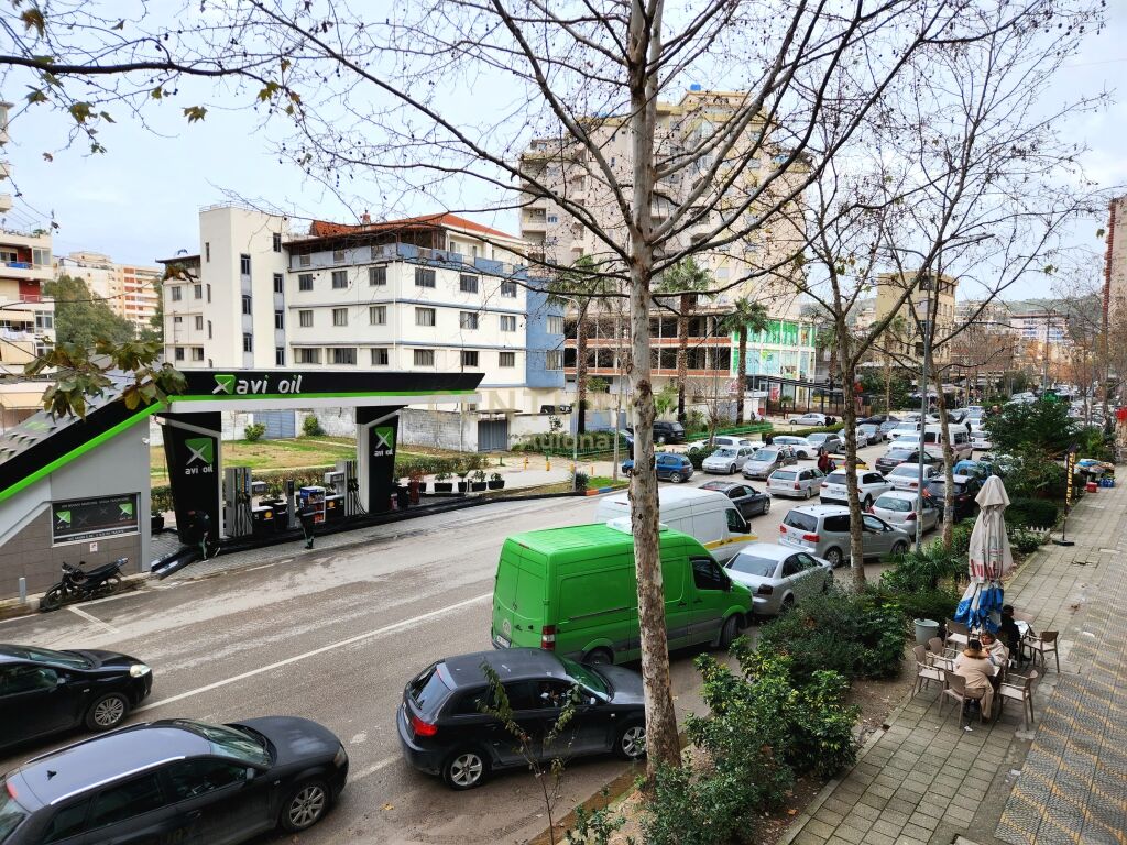 BUSINESS ENVIRONMENT FOR RENT IN VLORA