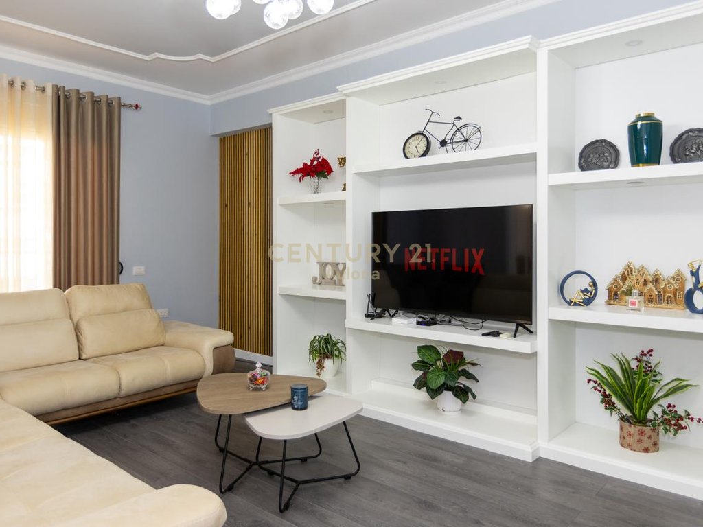 Apartment for rent 2+1+2 for 1, 2, 3, or 4 months. Water, electricity, TV, and internet included in the price