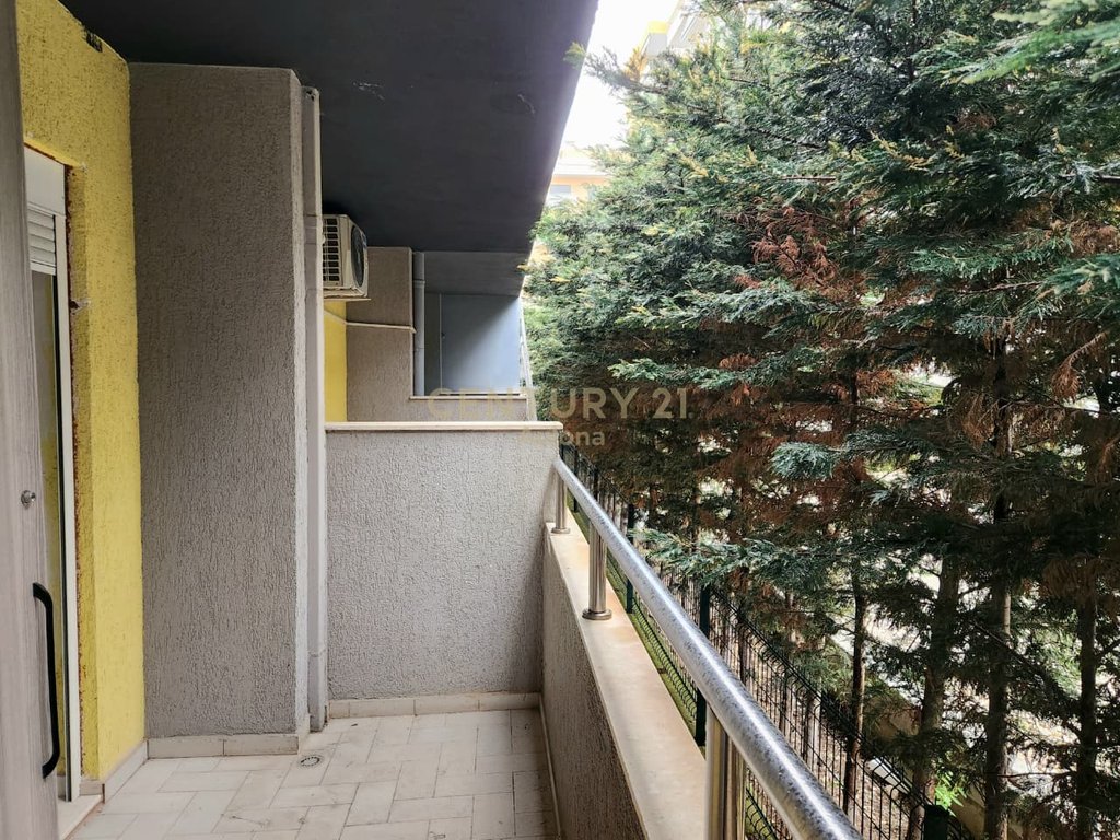 APARTMENT FOR SALE NEAR MARINA BAY RESORT
