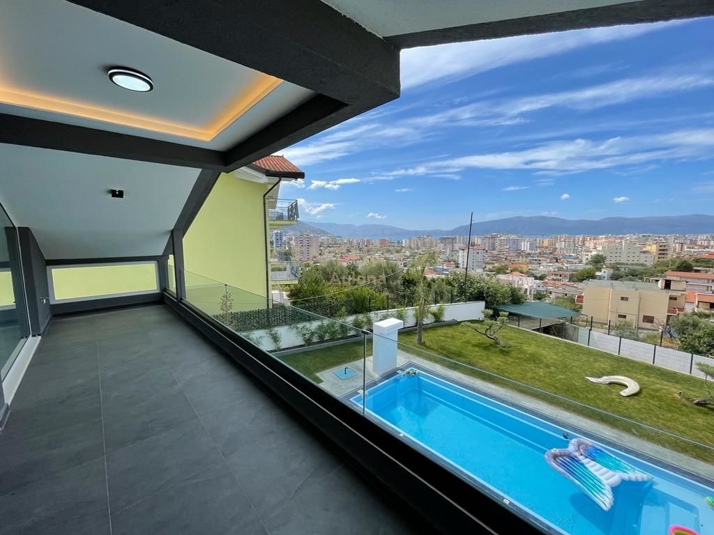 Vila moderne për shitje në Vlorë, pranë Rrugës "4 Heronjtë"