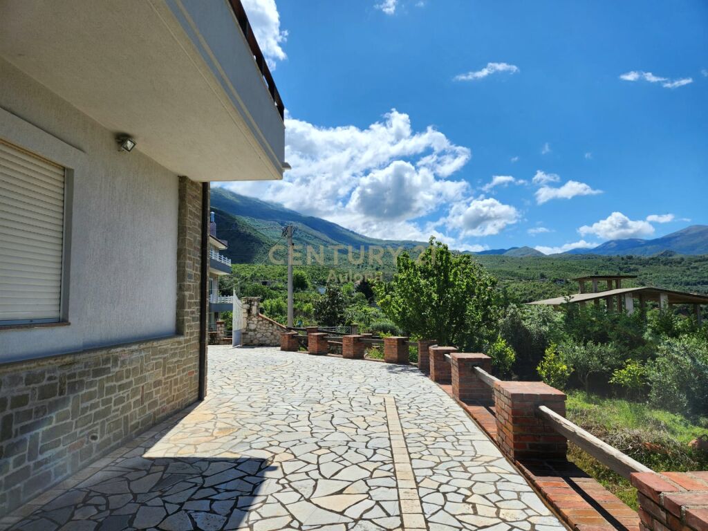 VILLA FOR SALE IN TRAGJA