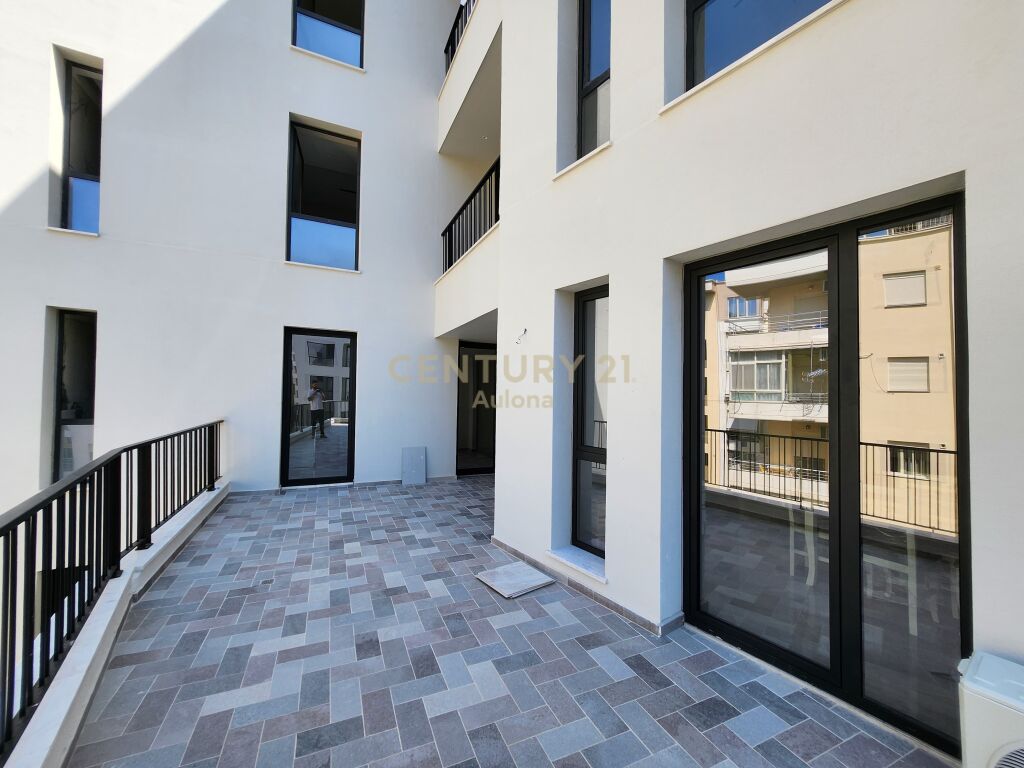 1+1 apartment for rent in Lungomare, Vlora - €400 | 65 m²
