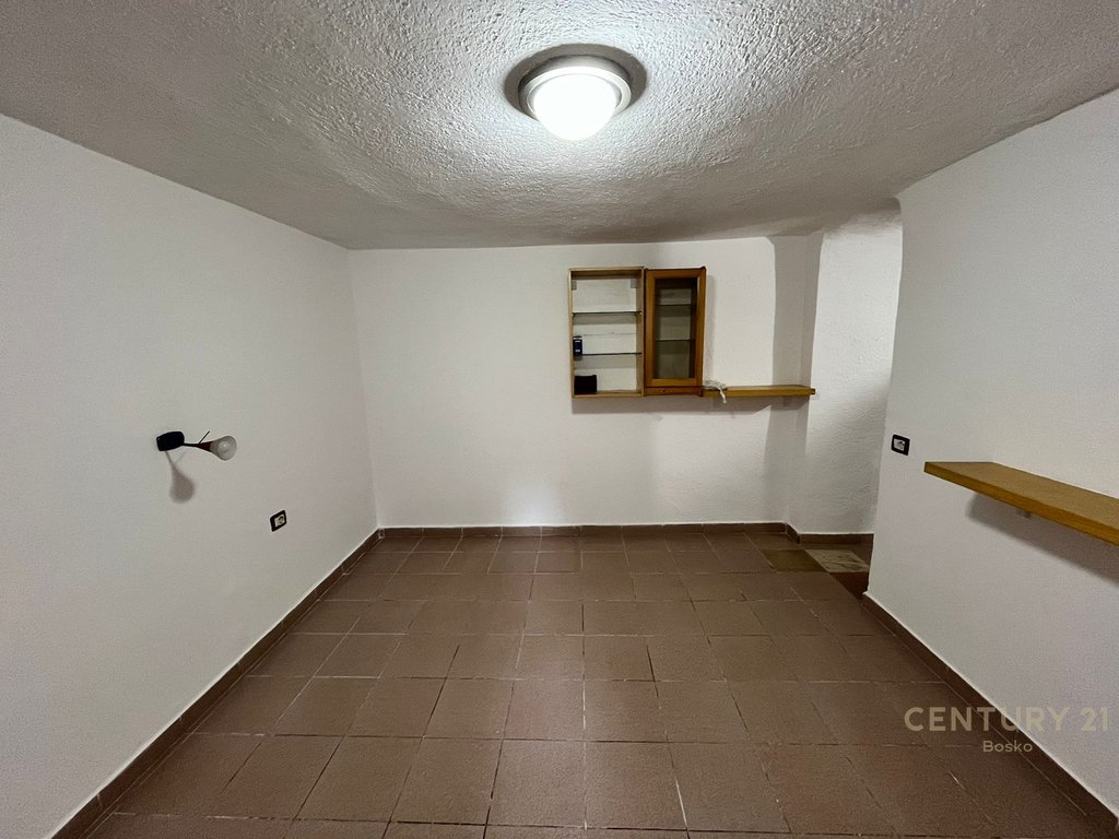 Basement/warehouse for rent, Rr. of "Durres"!
