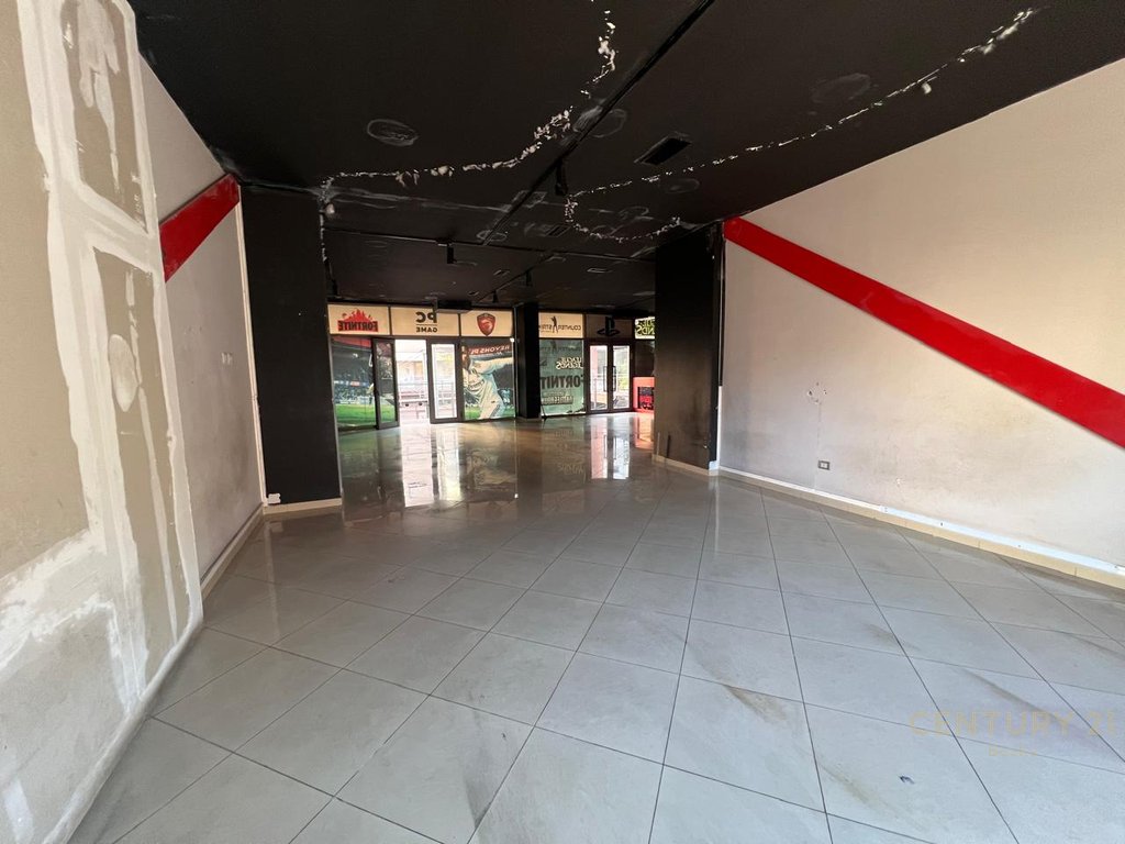 Commercial space for sale on Dibra Street!