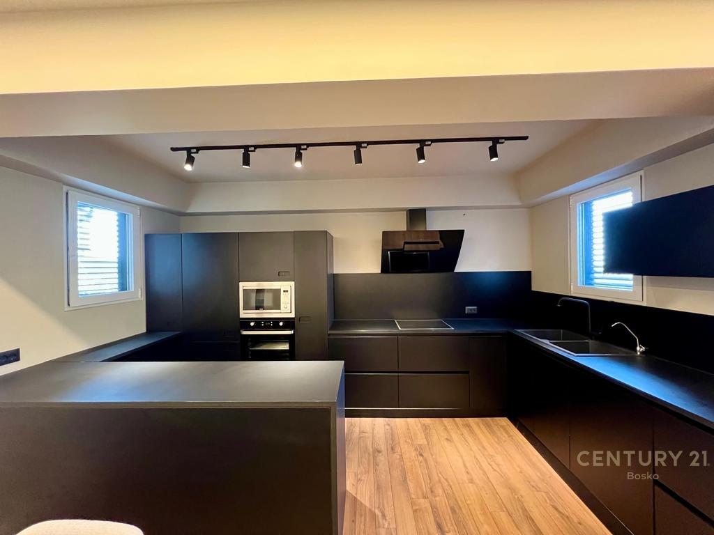Long Hill Residence, Apartment 3+1+3 with 2 parking spaces for rent