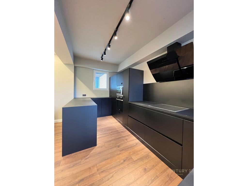 Long Hill Residence, Apartment 3+1+3 with 2 parking spaces for rent