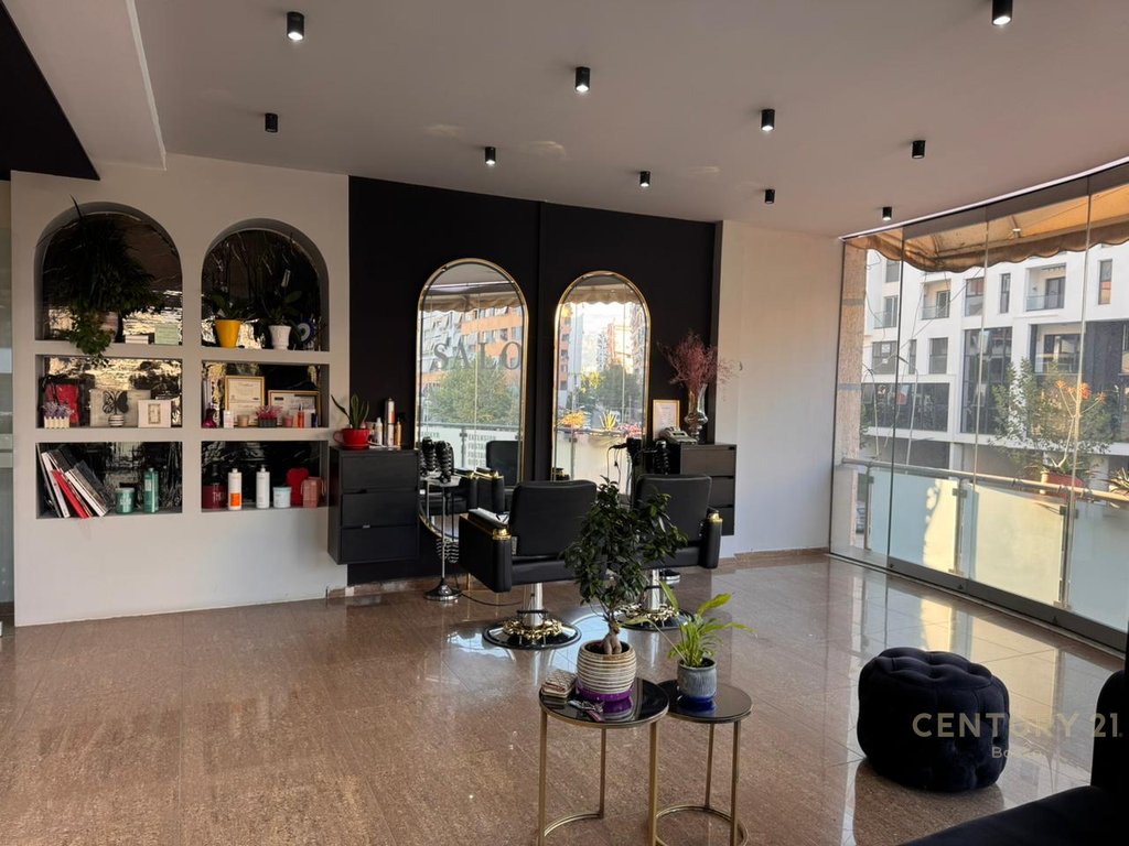 Astir, commercial space for rent on the main street