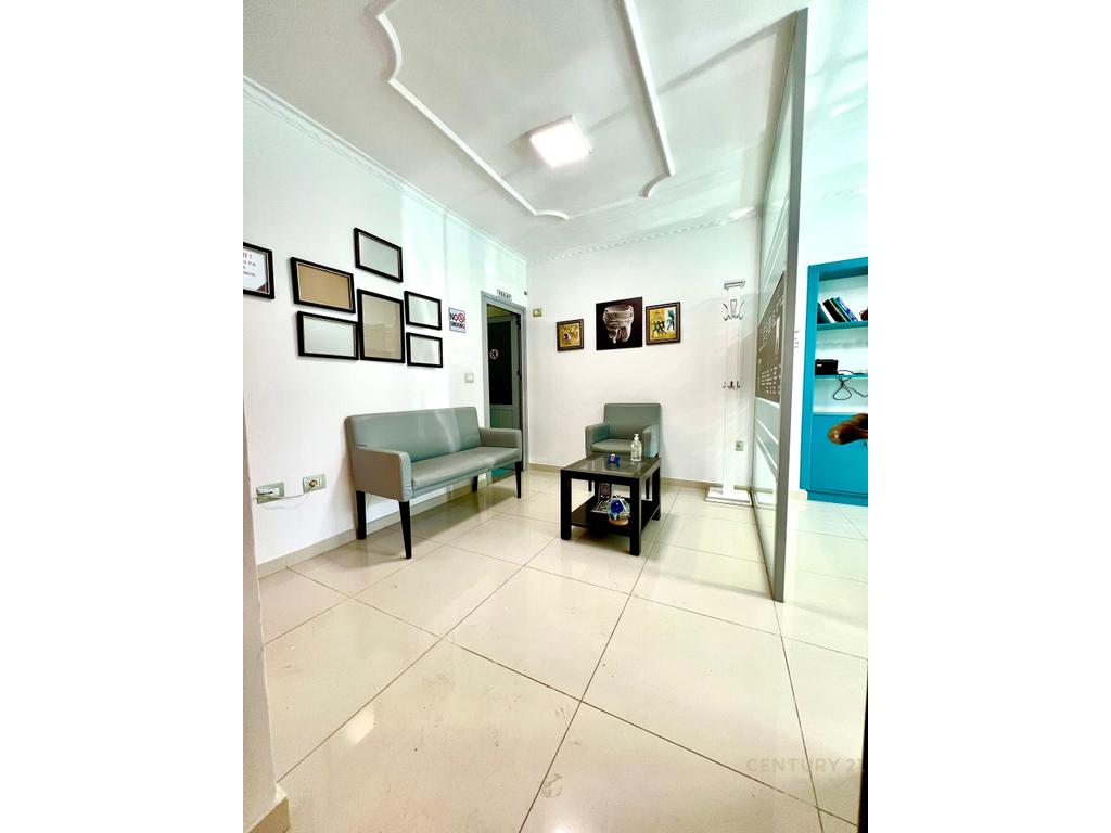 Fier, business unit for sale (clinic)