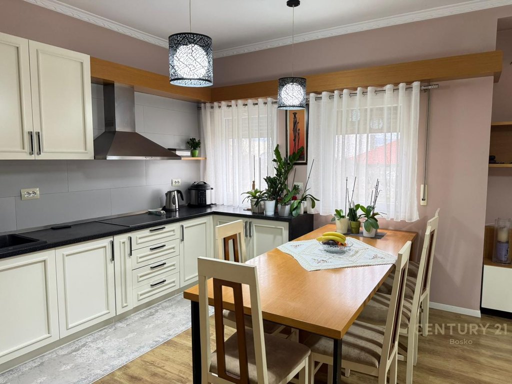 ๐ก Super Villa for Rent โ With a Green Garden and Parking for 2 Cars