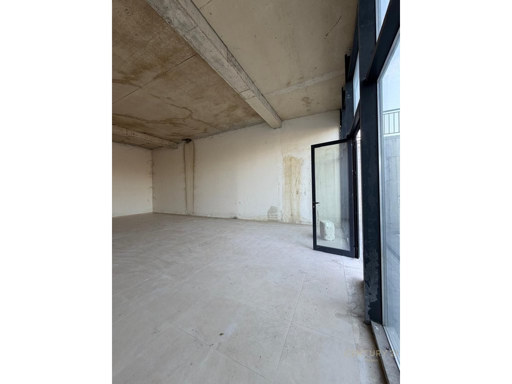 OPPORTUNITY – SHOP FOR SALE AT THE DRY LAKE