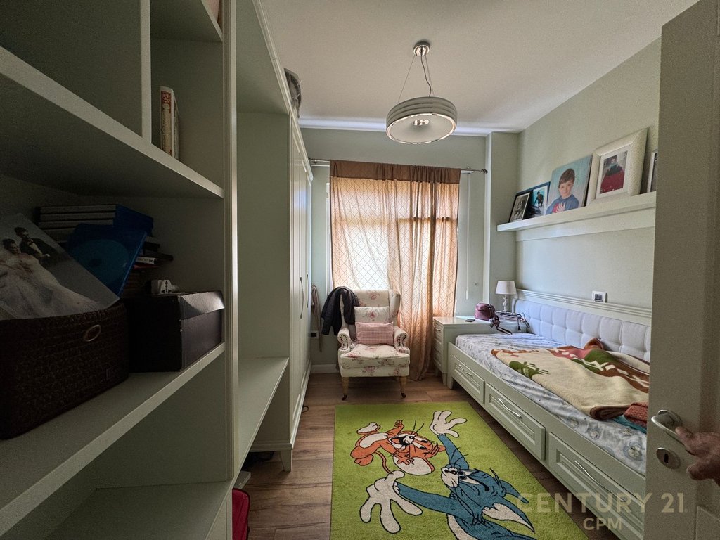 Individual villa with swimming pool for sale at Akacia Hills 2