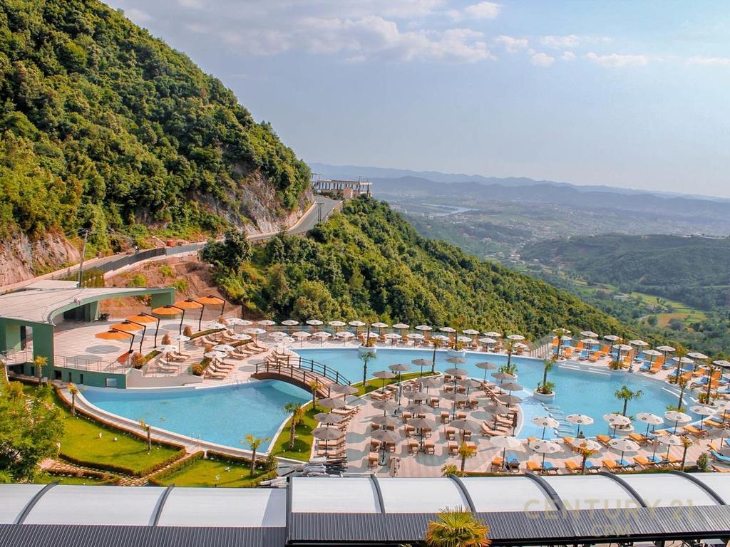 IN THE DAJTI AREA NEAR SELECT HILL LAND FOR SALE 8000 m²