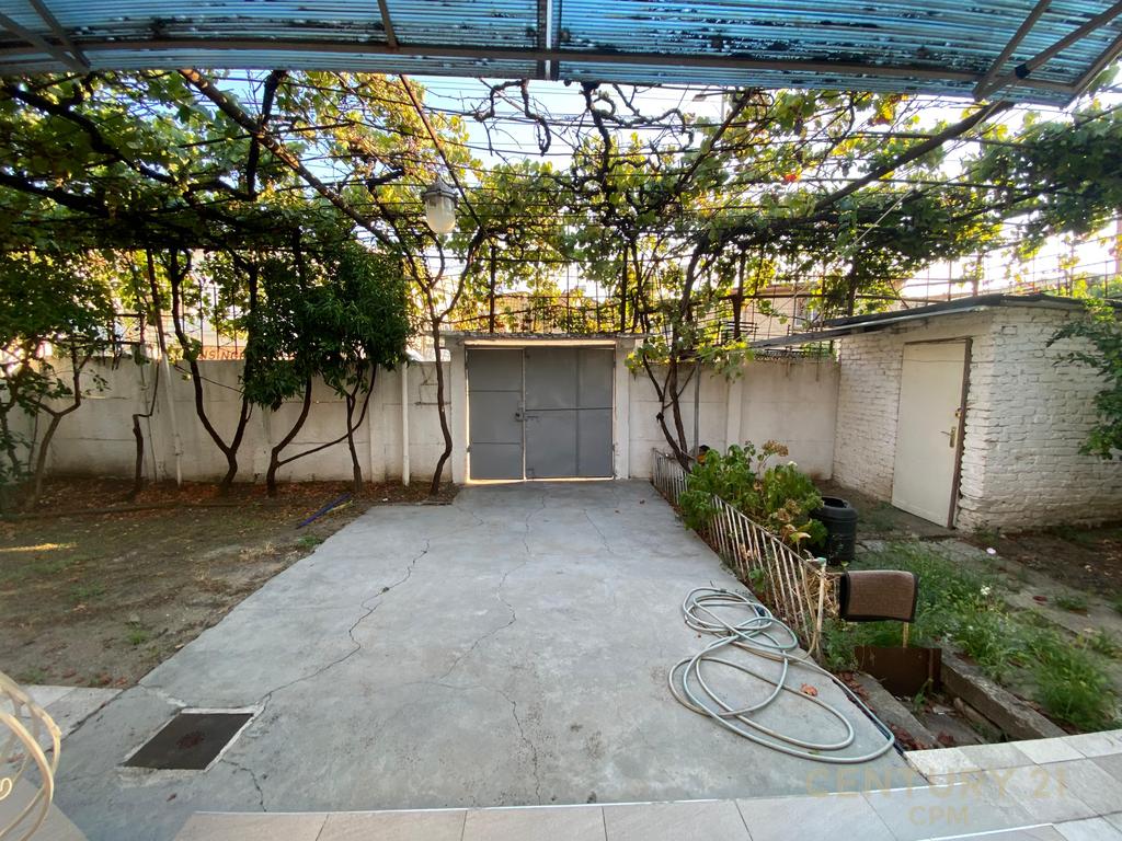 KMY LAPRAKE APARTMENT FOR RENT VILLA FOR RESIDENTIAL OR BUSINESS PURPOSES